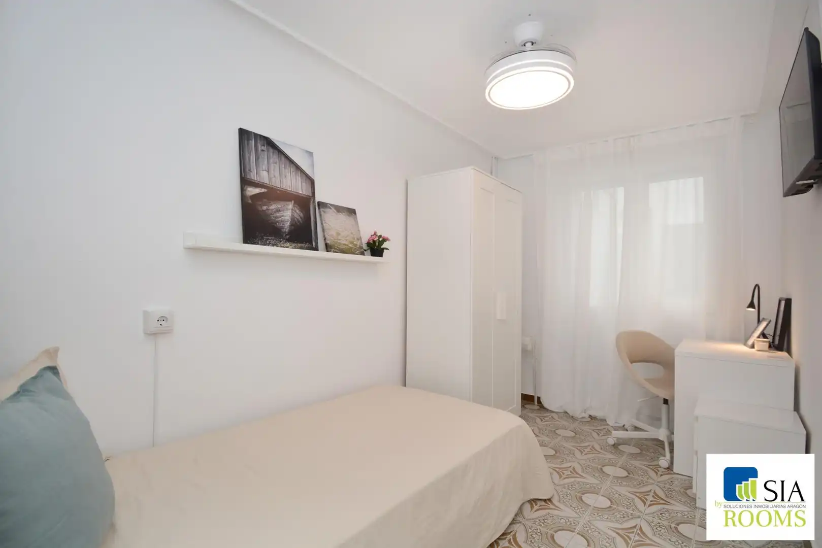 Habitación de Piso para compartir en Zaragoza con Calefacción, Terraza y Amueblado