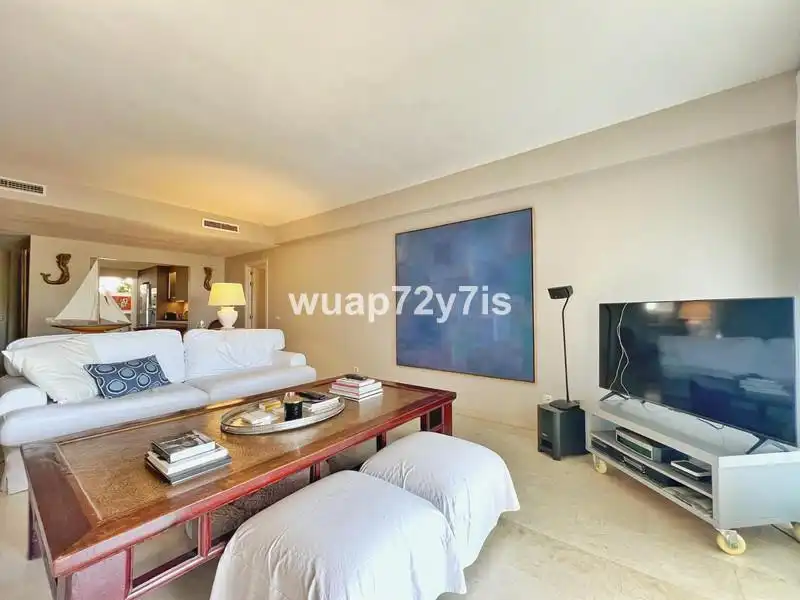 Sala d'estar de Apartament de lloguer en Marbella amb Aire condicionat, Calefacció i Terrassa