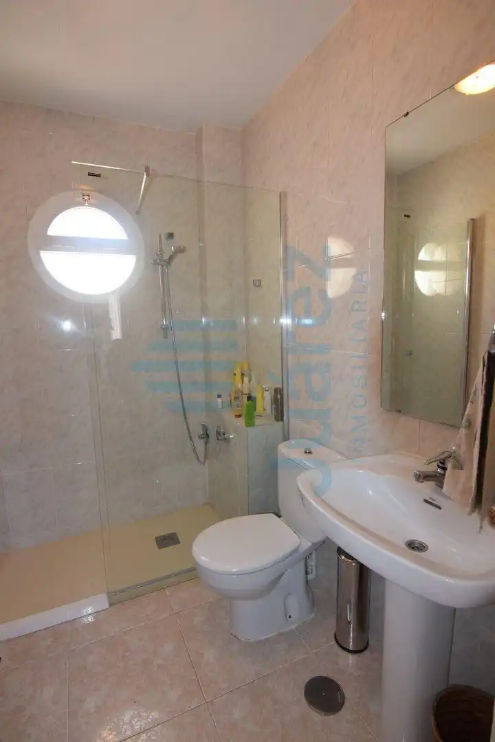 Bathroom of Houses for sale in Mutxamel  with Air Conditioner, Heating and Parquet flooring