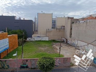 Terrenos y solares en venta en César Cataldo
