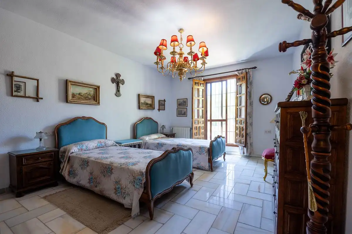 Habitación de Casa o chalet en venta en Alhaurín de la Torre con Aire acondicionado, Calefacción y Jardín privado