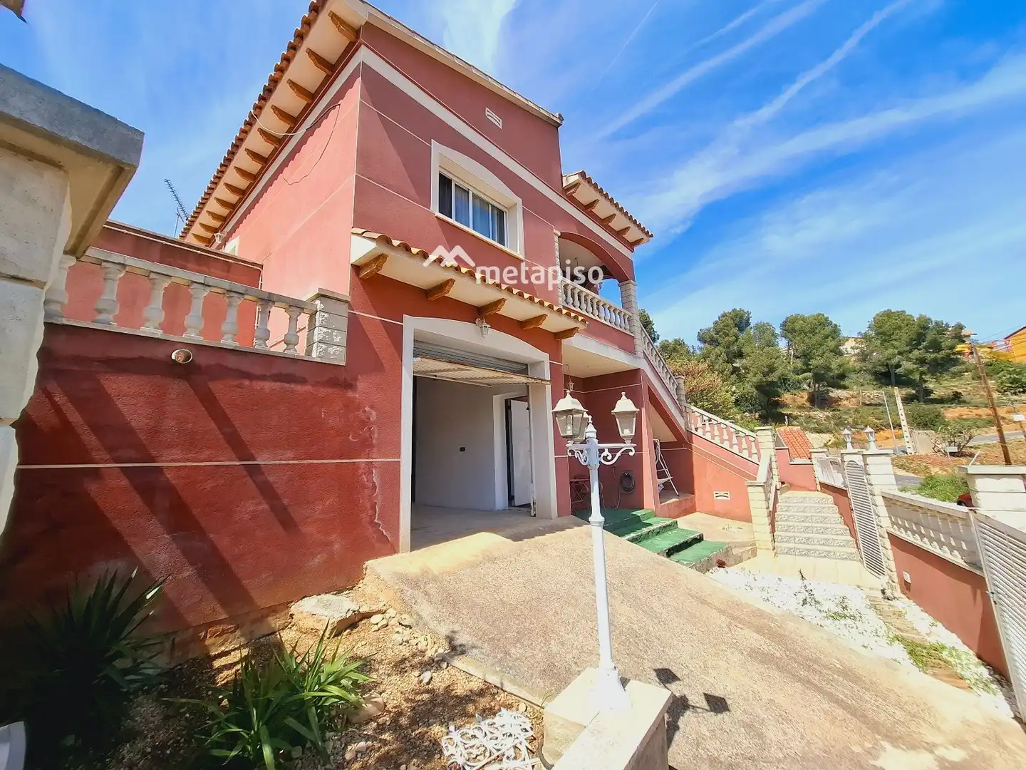 Chalet con piscina en venta en Los Jardines-Els Rosers, imagen 3