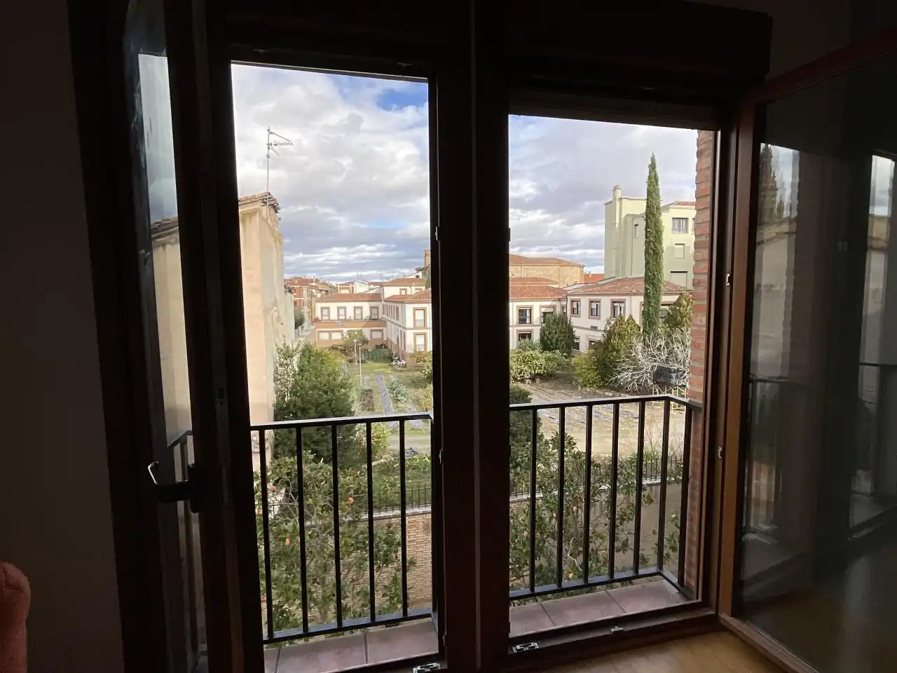 Vista exterior de Dúplex en venda en Santo Domingo de la Calzada amb Calefacció, Parquet i Terrassa