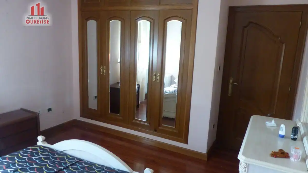 Bedroom of Houses for sale in Ourense Capital   with Heating, Terrace and Storage room