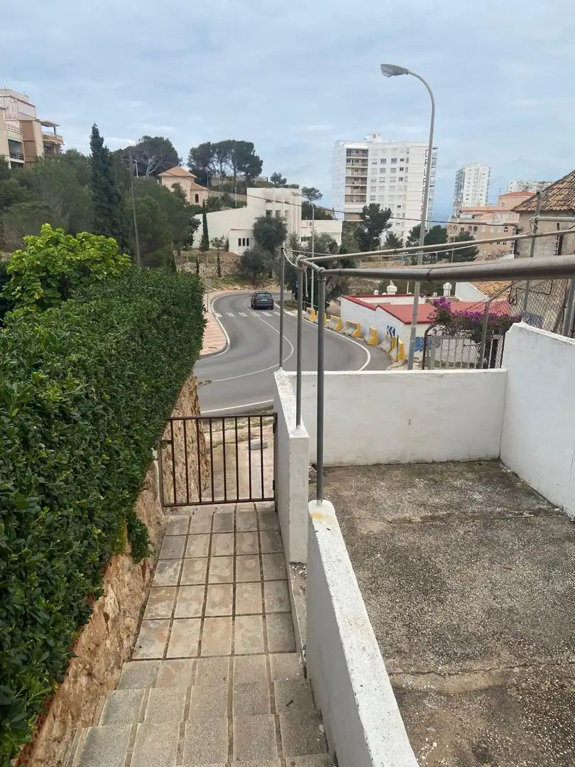 Außenansicht von Maisonette zum Verkauf in Cullera mit Klimaanlage, Terrasse und Abstellraum