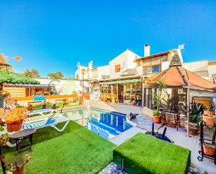 Jardí de Casa o xalet en venda en Alcaucín amb Aire condicionat, Terrassa i Piscina