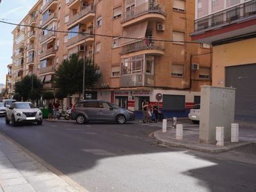 Local comercial de lloguer a de Capuchinos