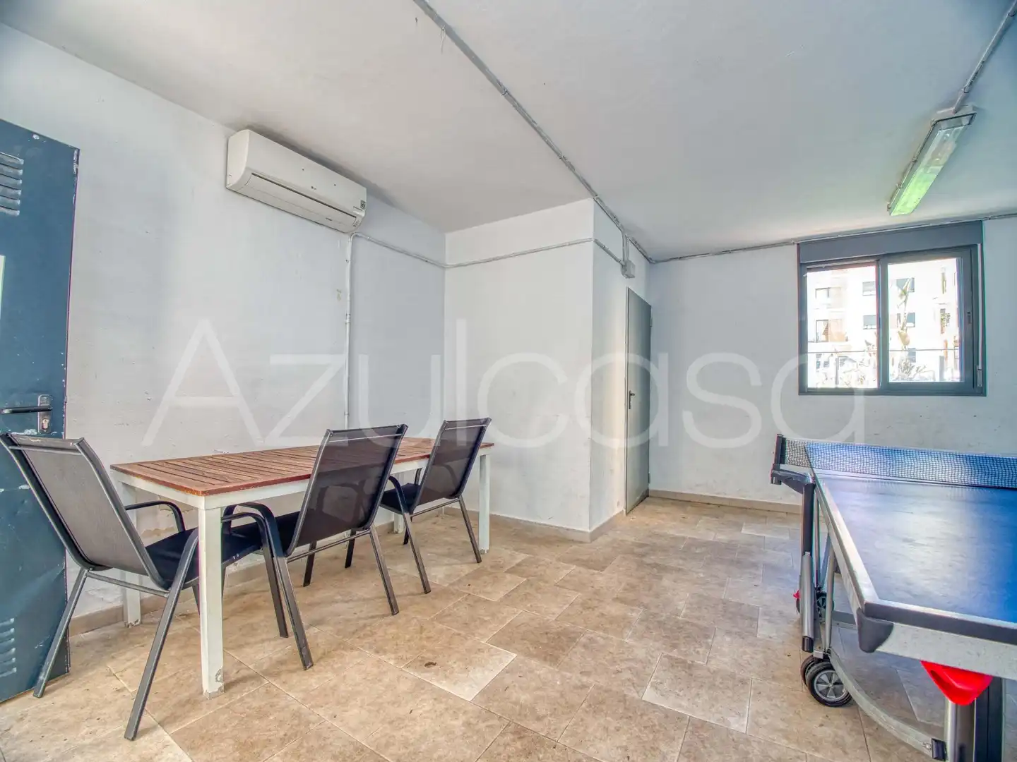Wohnung zum Verkauf in El Campello mit Klimaanlage, Privatgarten und Parkett