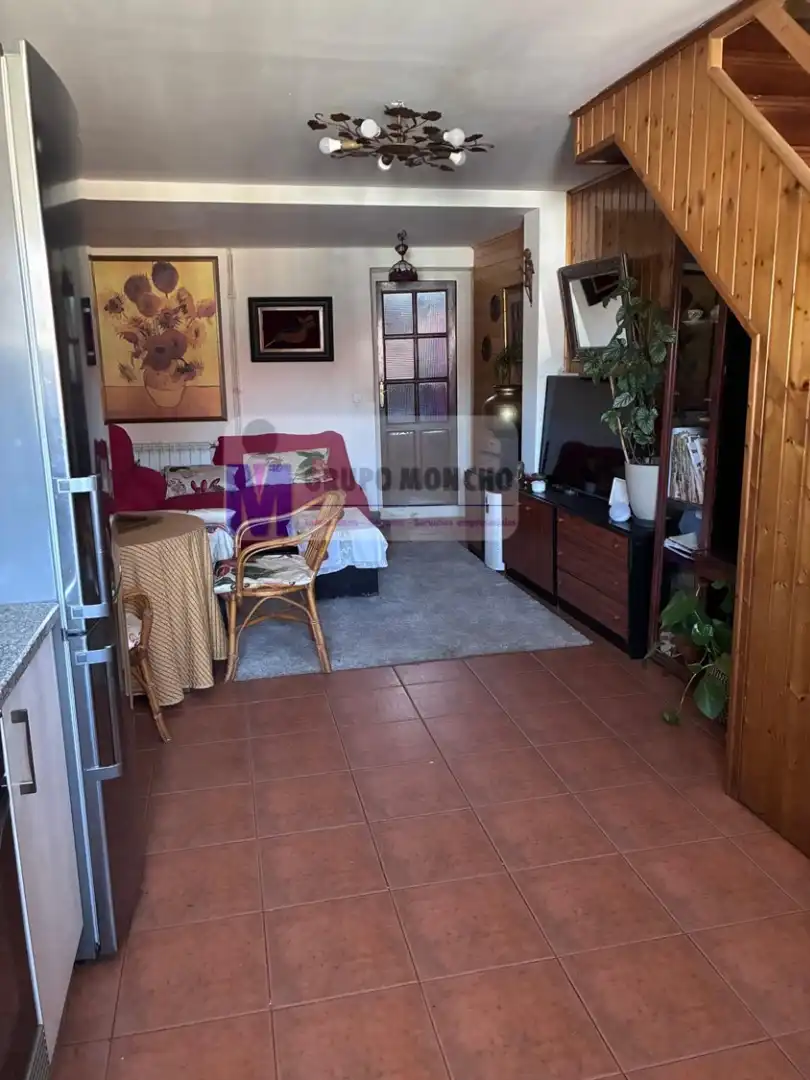 Sala de estar de Casa adosada en venta en Allariz con Calefacción, Jardín privado y Amueblado