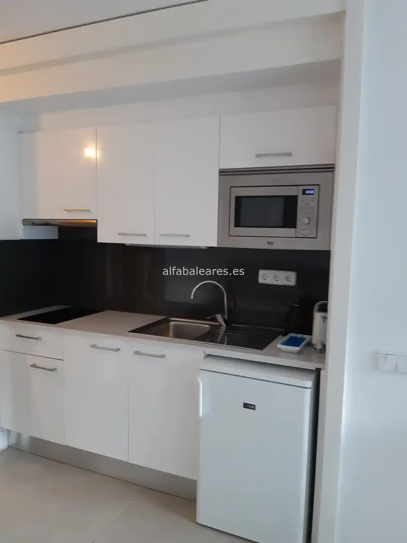 Cuina de Apartament en venda en Alcúdia amb Aire condicionat, Calefacció i Jardí privat
