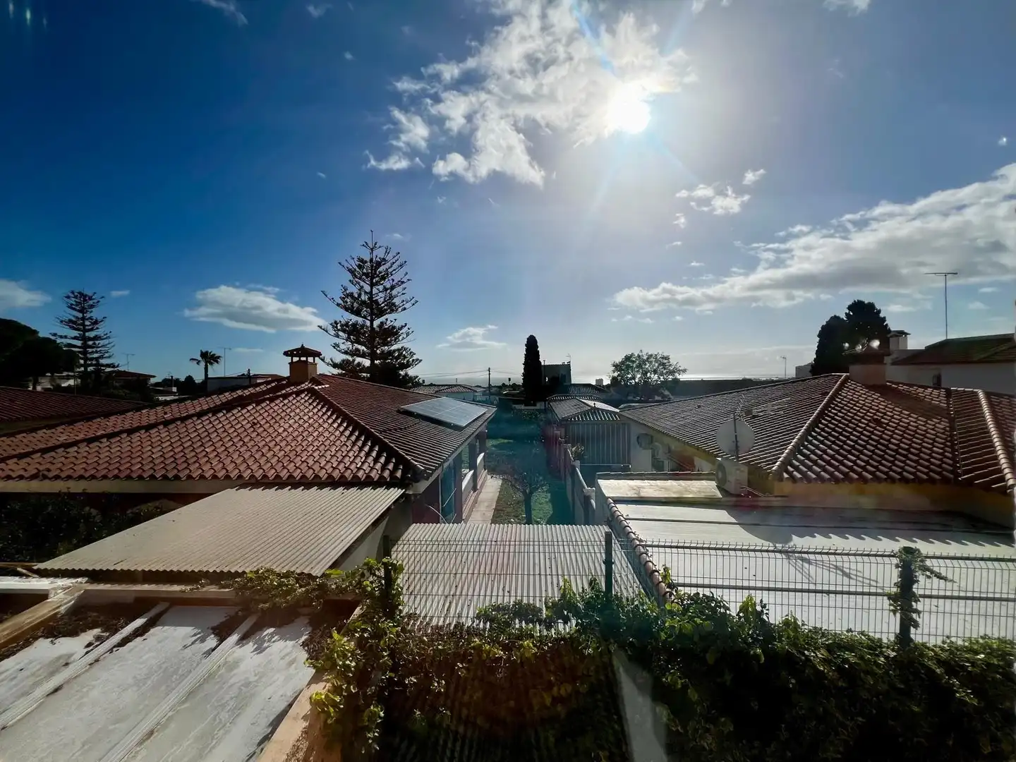 Vista exterior de Casa o xalet en venda en Málaga amb Aire condicionat, Calefacció i Jardí privat