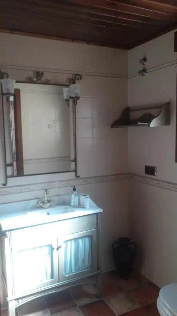 Bathroom of Houses for sale in Consuegra  with Air Conditioner, Terrace and Swimming Pool