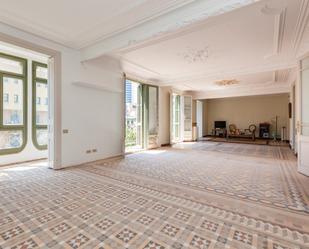Sala d'estar de Pis en venda en  Barcelona Capital amb Aire condicionat, Calefacció i Terrassa