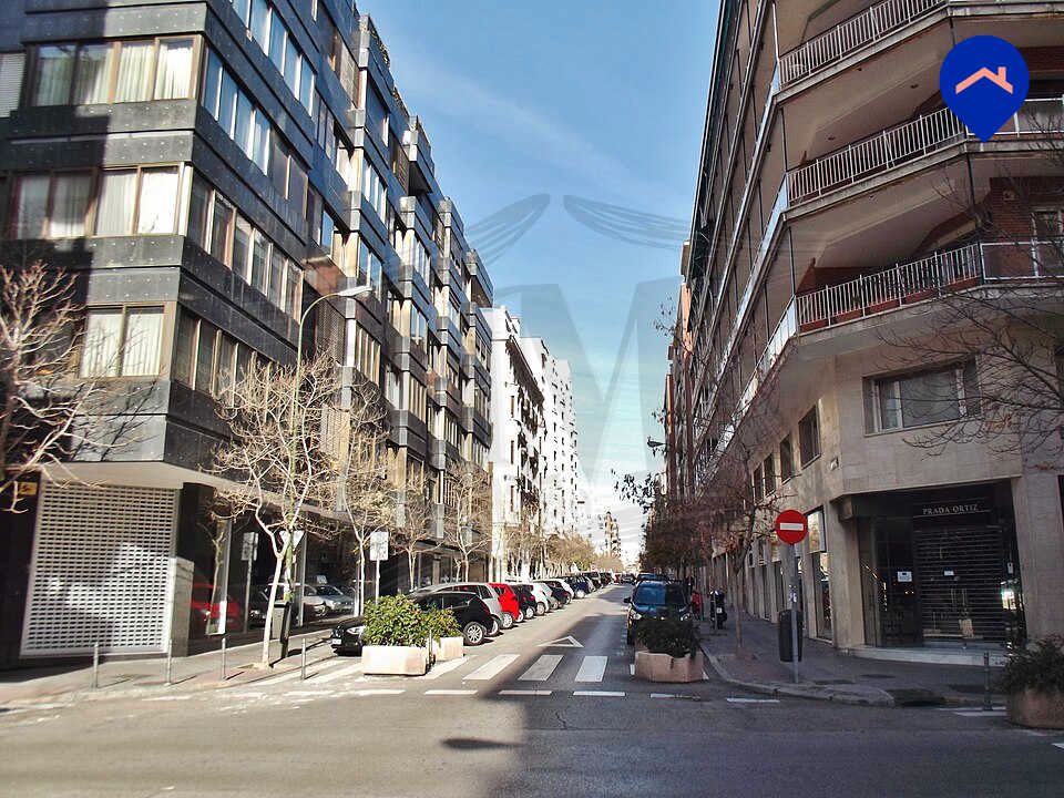 Vista exterior de Oficina en venda en  Madrid Capital amb Aire condicionat, Calefacció i Internet