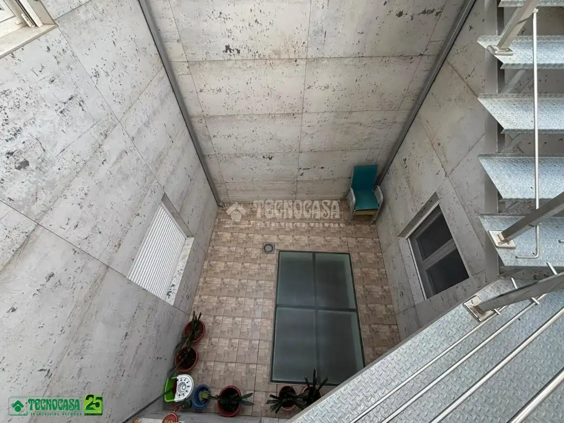 Casa adosada en venda en Bolaños de Calatrava amb Terrassa