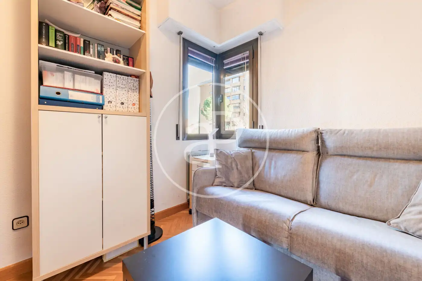 Living room of Flat for sale in Madrid  with Heating, Terrace and Storage room