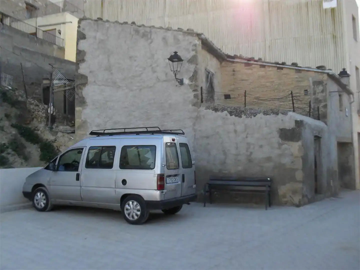 Parkplatz von Geschaftsraum zum Verkauf in Batea