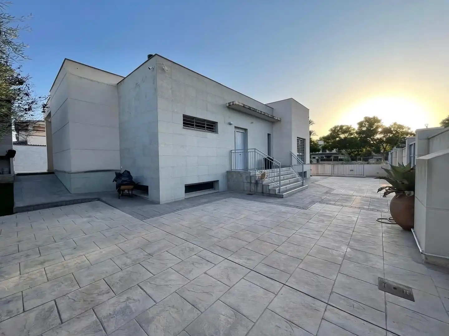 Exterior view of Houses for sale in Mutxamel  with Air Conditioner, Private garden and Storage room