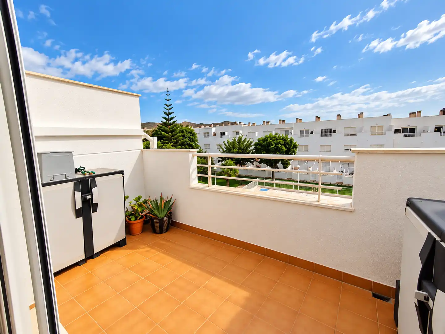Terrace of Detached homes for sale in Pueblo Español - Coveta Fumá