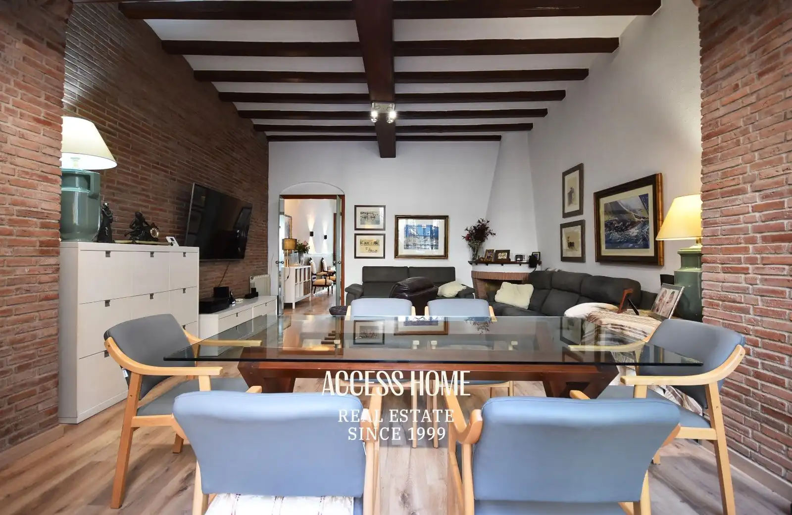 Sala d'estar de Casa o xalet en venda en El Masnou amb Calefacció, Terrassa i Moblat