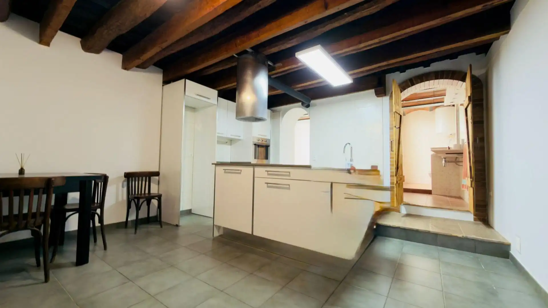 Cocina de Piso en venta en Vilanova i la Geltrú con Terraza, Amueblado y Balcón