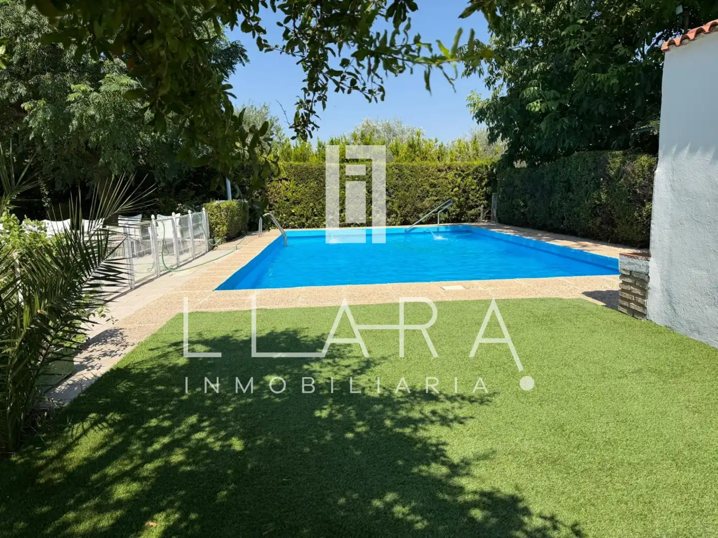 Piscina de Casa o chalet en venta en Lucena con Jardín privado, Piscina y Amueblado