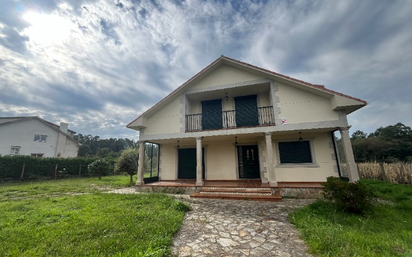 Vista exterior de Casa o xalet en venda en Padrón amb Terrassa, Traster i Balcó