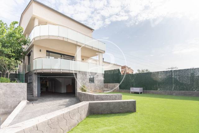 Piso en Alquiler en Carrer de les Orioles en Els Canons - Les Orioles - Can Paulet