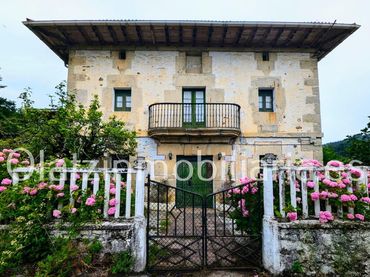 Casa in vendita a Ayala / Aiara