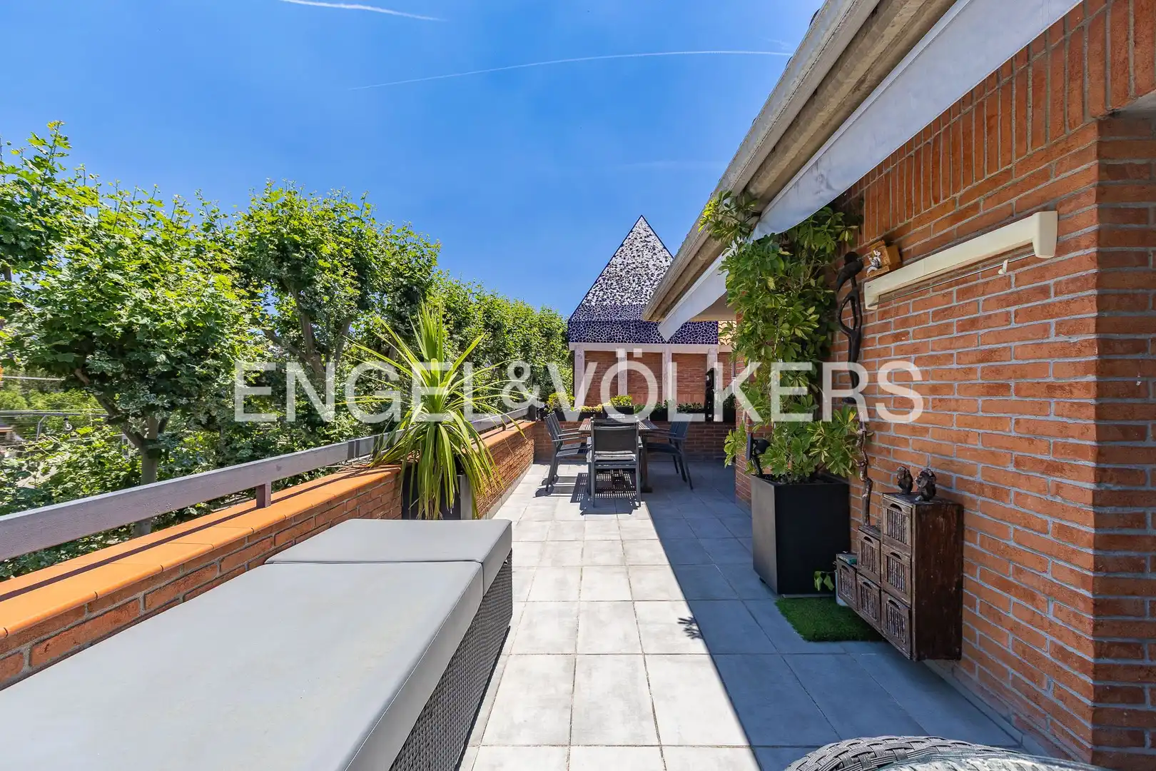 Terrassa de Àtic en venda en Sant Cugat del Vallès amb Calefacció, Jardí privat i Parquet