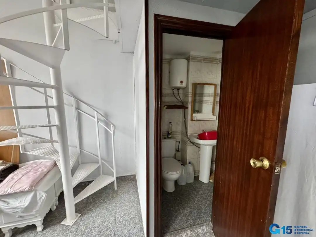 Bathroom of Commercial properties for sale in Irun 