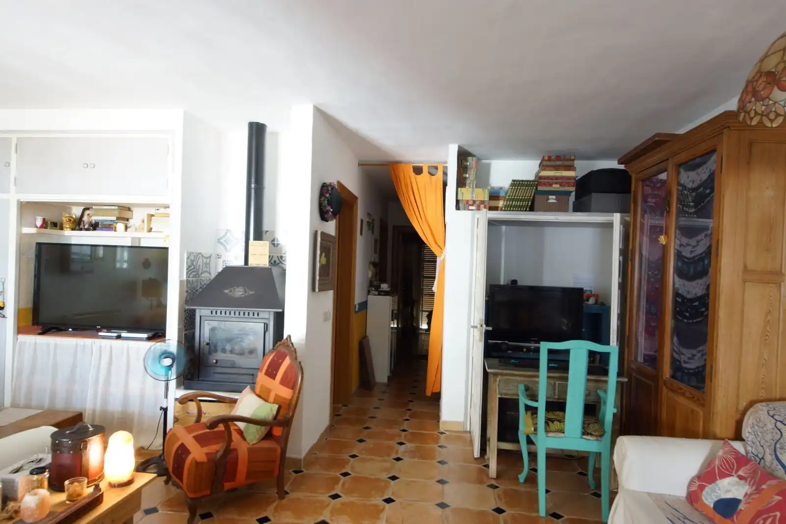 Sala d'estar de Casa adosada en venda en Marbella amb Aire condicionat, Traster i Moblat