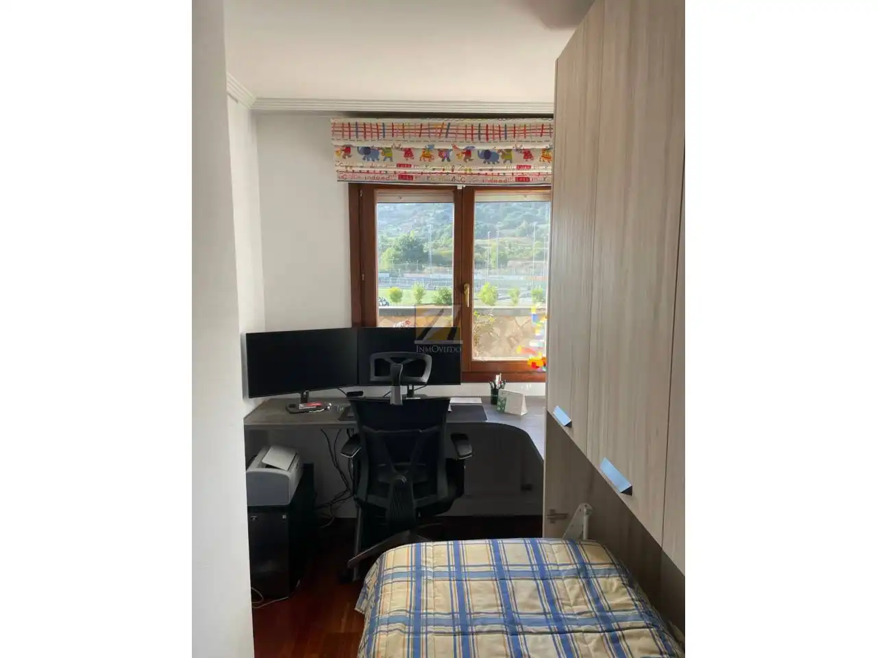 Ático de alquiler en Oviedo  con Calefacción, Parquet y Terraza