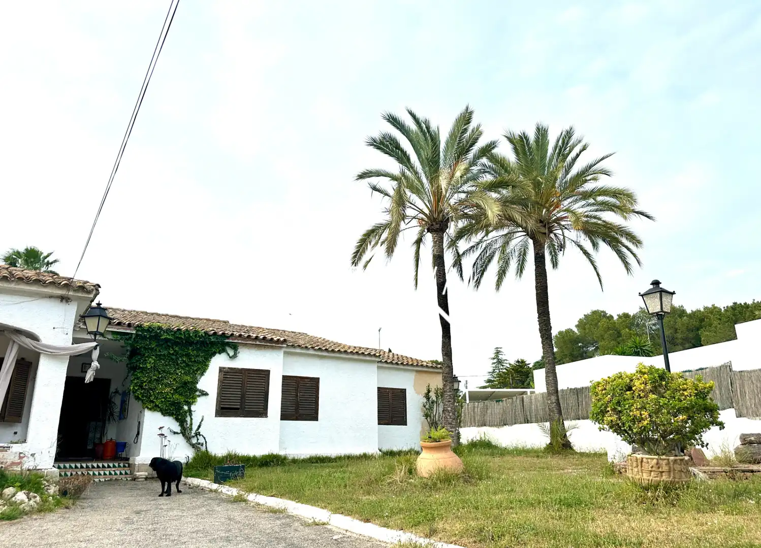 Außenansicht von Haus oder Chalet zum Verkauf in Paterna mit Klimaanlage, Heizung und Privatgarten