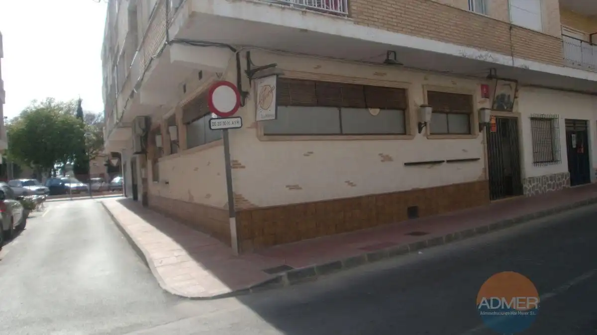 Local comercial en venda a Santiago de la Ribera, imagen 2