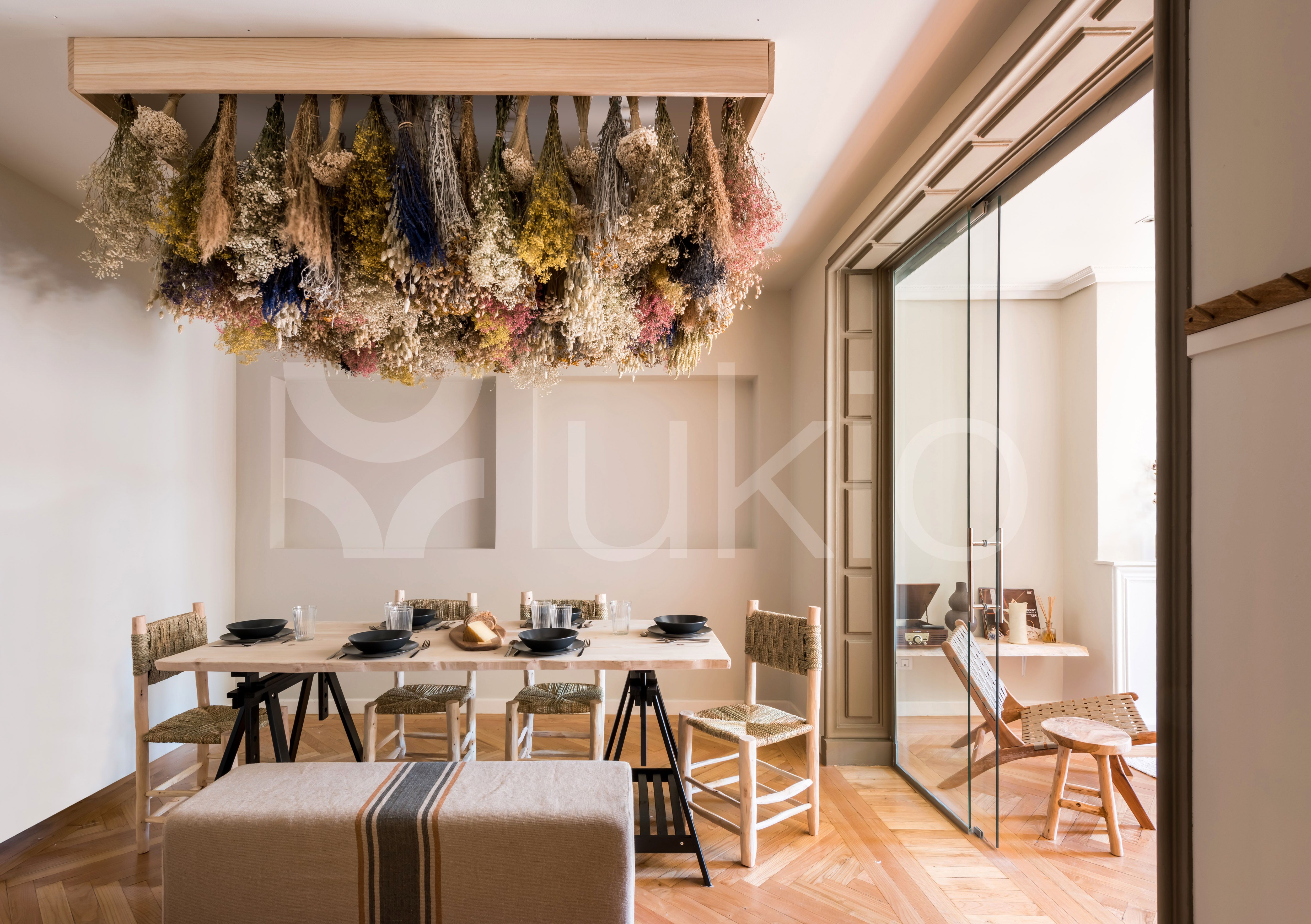 Menjador de Apartament de lloguer en  Madrid Capital amb Aire condicionat, Calefacció i Moblat