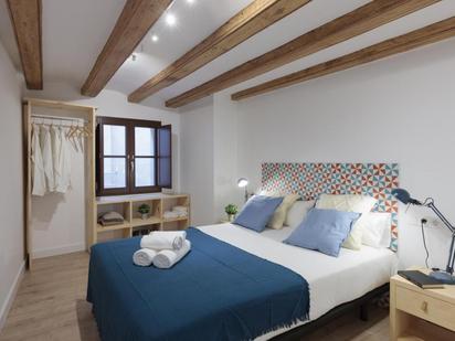 Dormitori de Apartament de lloguer en  Barcelona Capital amb Aire condicionat, Moblat i Forn