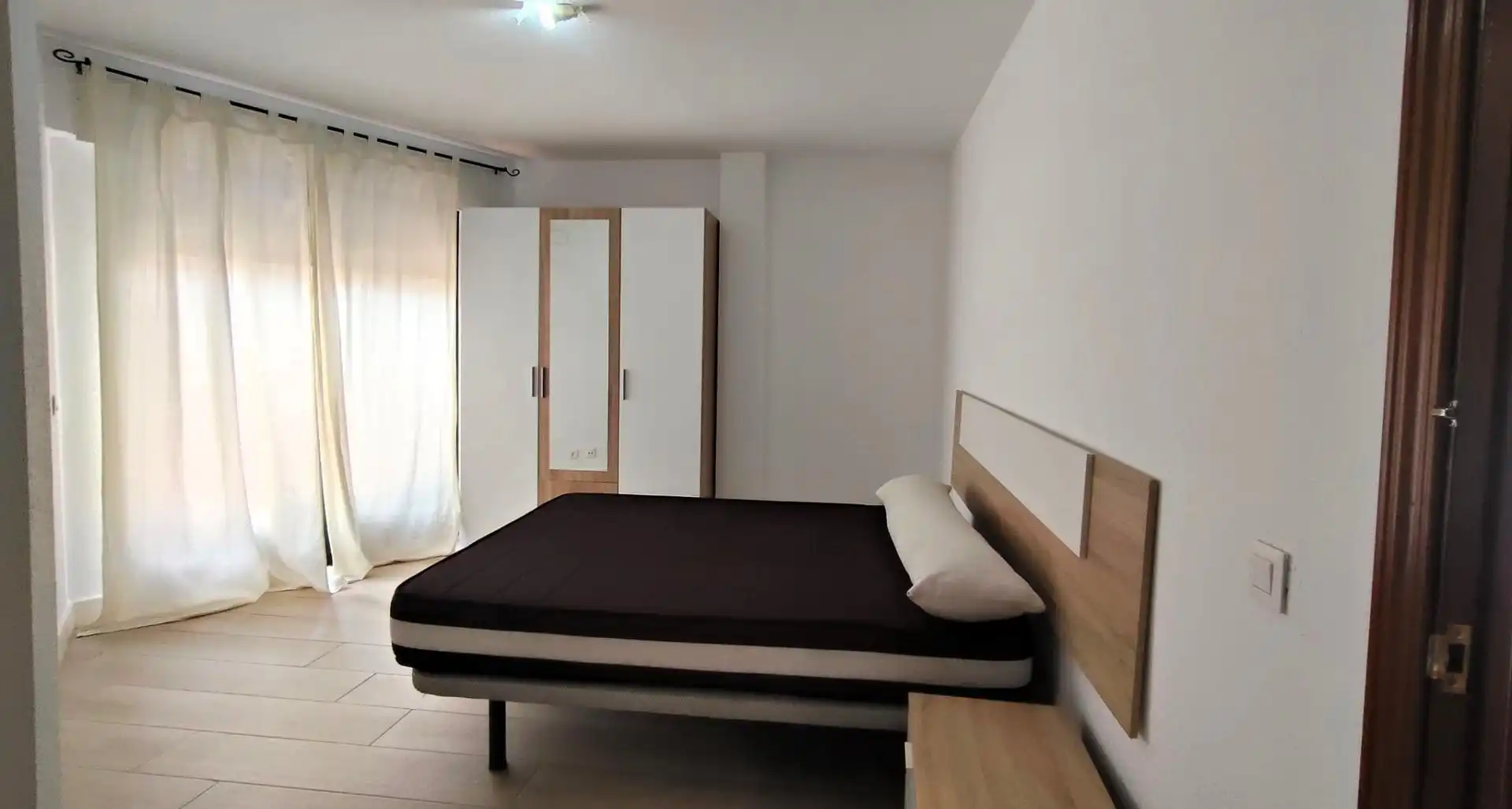 Bedroom of Flat for rent in Plasencia  with Heating, Terrace and Furnished