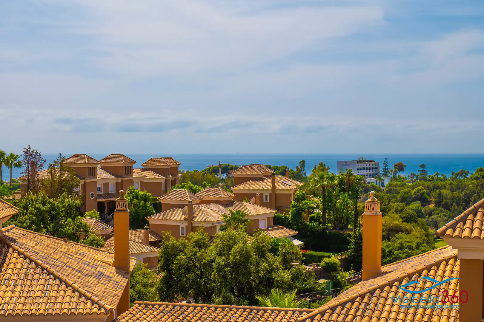 Vista exterior de Casa adosada en venta en Marbella con Aire acondicionado, Calefacción y Jardín privado