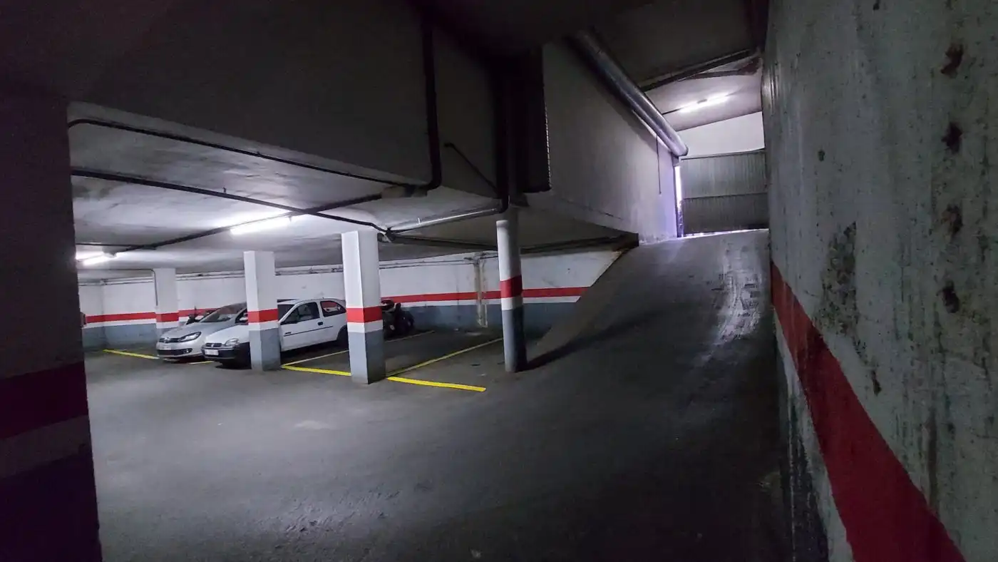 Parking of Garage for rent in Cenes de la Vega