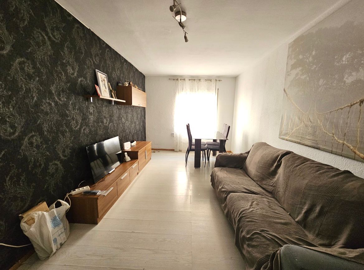 Sala d'estar de Pis en venda en Cornellà de Llobregat