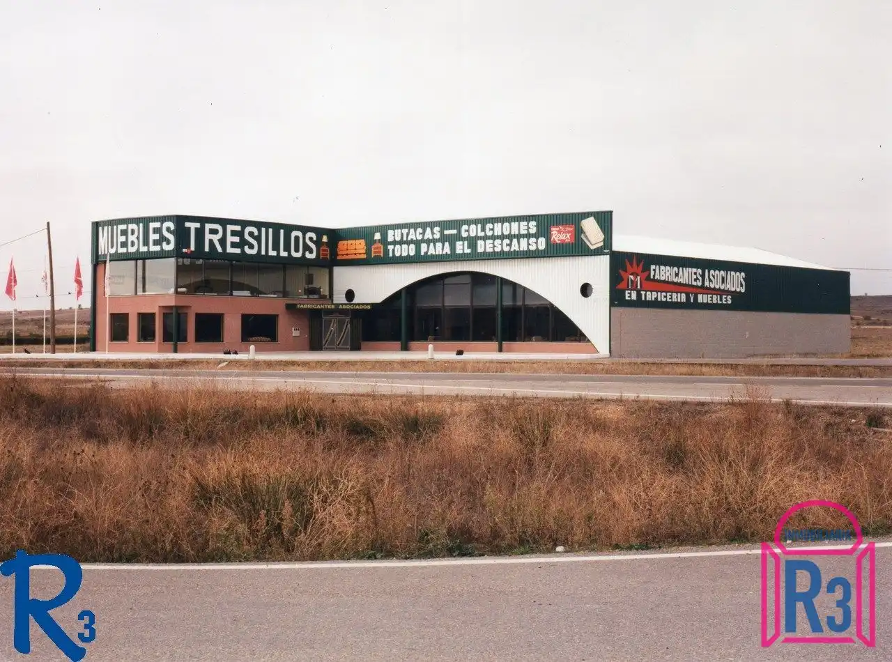 Vista exterior de Nave industrial en venta en Onzonilla con Calefacción y Alarma