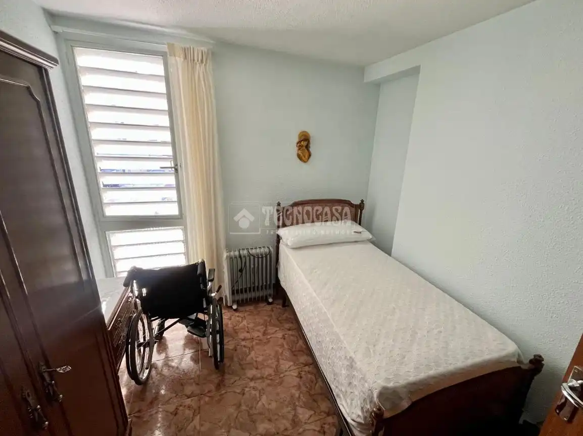 Bedroom of Flat for sale in Valencia  with Air Conditioner