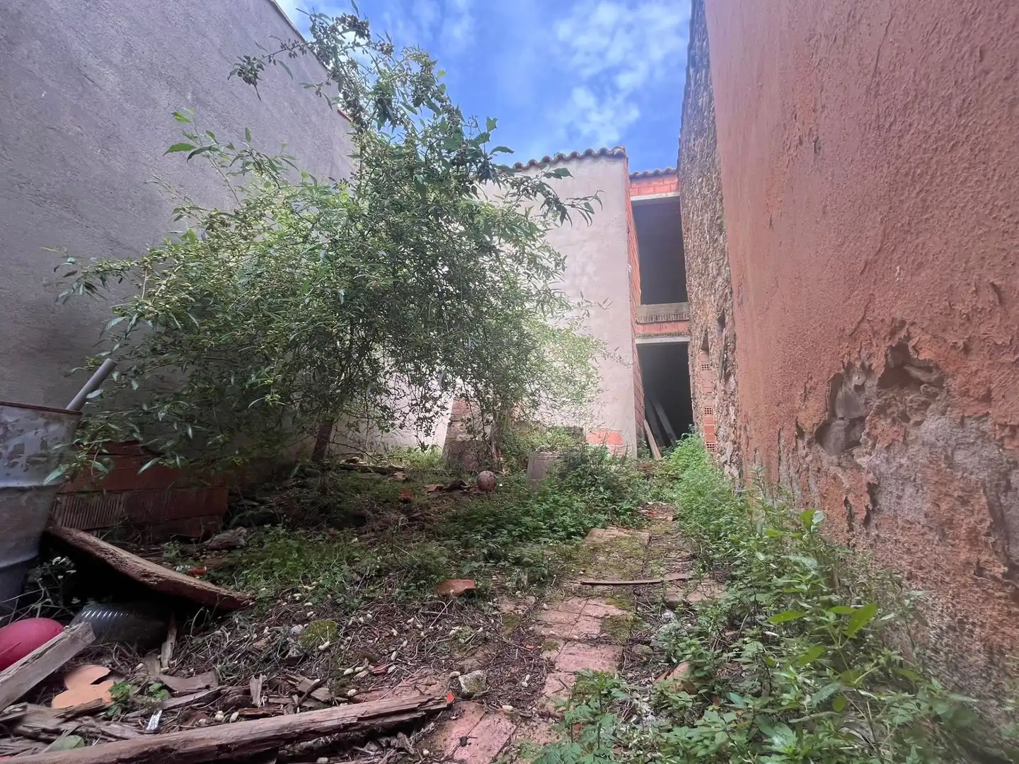 Finca rústica en venta en Cañamero con Calefacción y Jardín privado