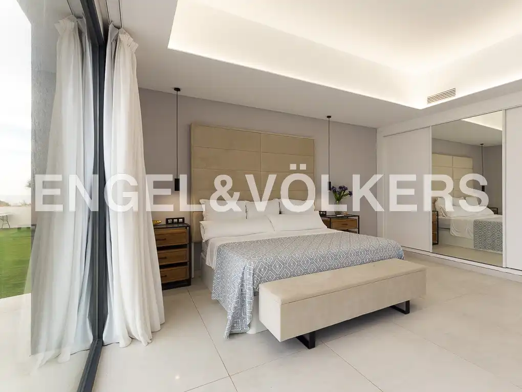 Habitación de Casa o chalet en venta en Cullera con Aire acondicionado, Calefacción y Jardín privado