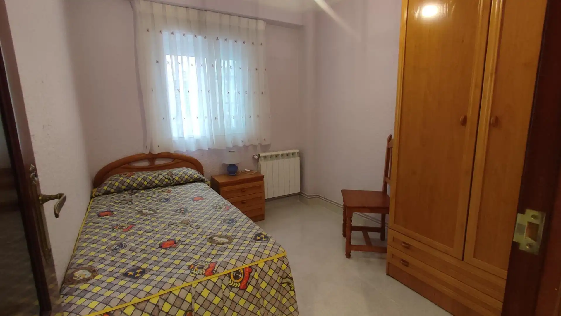 Habitación de Piso de alquiler en Zaragoza con Aire acondicionado, Calefacción y Terraza