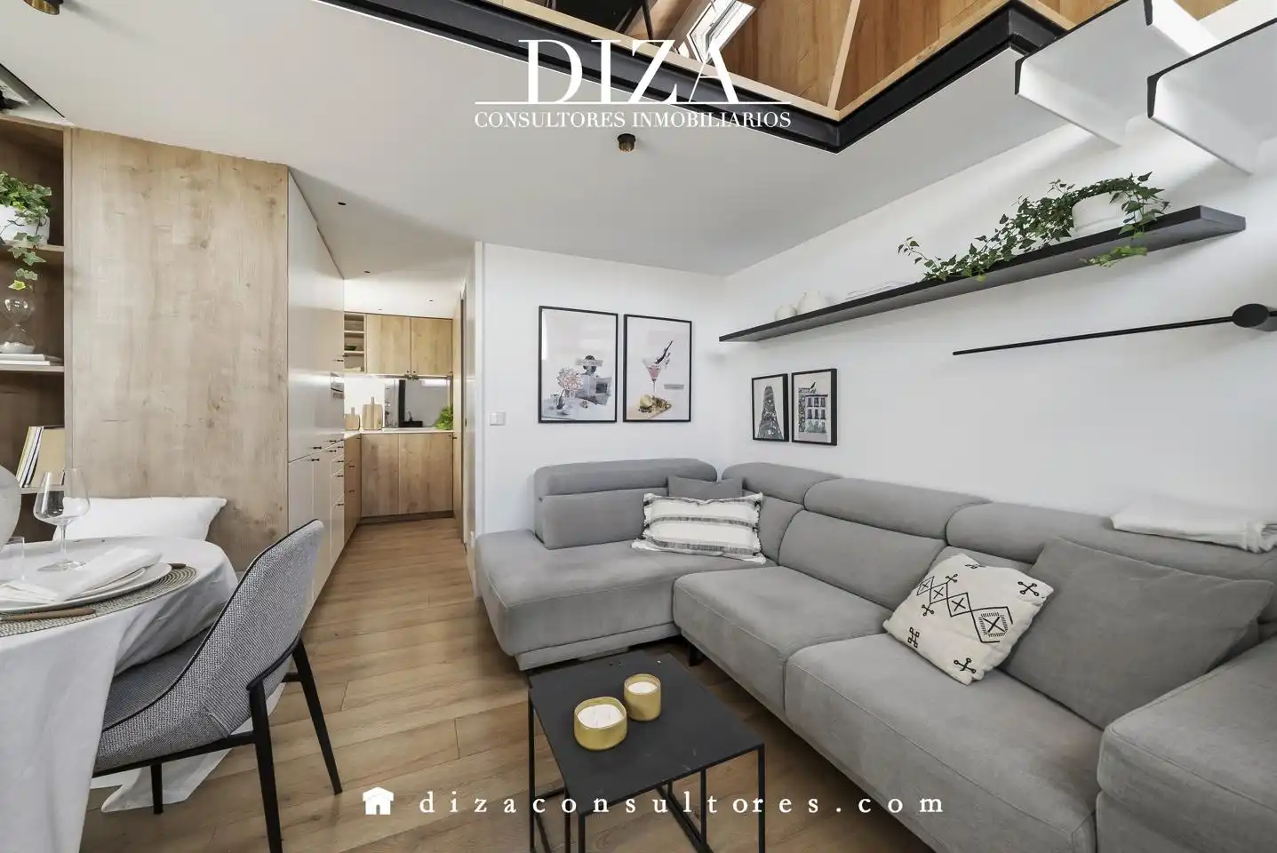 Sala d'estar de Àtic en venda en Madrid amb Terrassa i Moblat