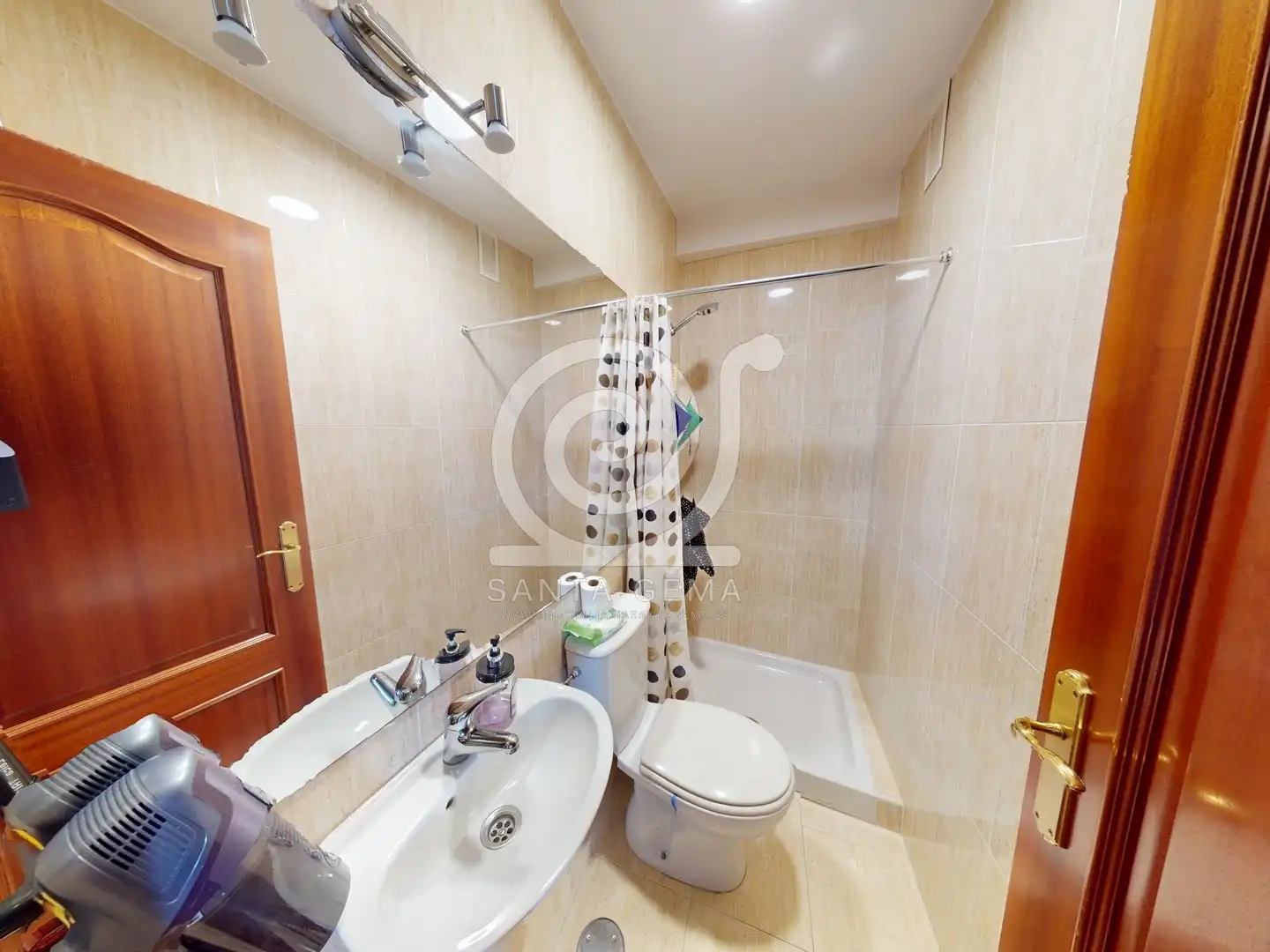 Badezimmer von Dachboden zum Verkauf in A Coruña Capital  mit Heizung