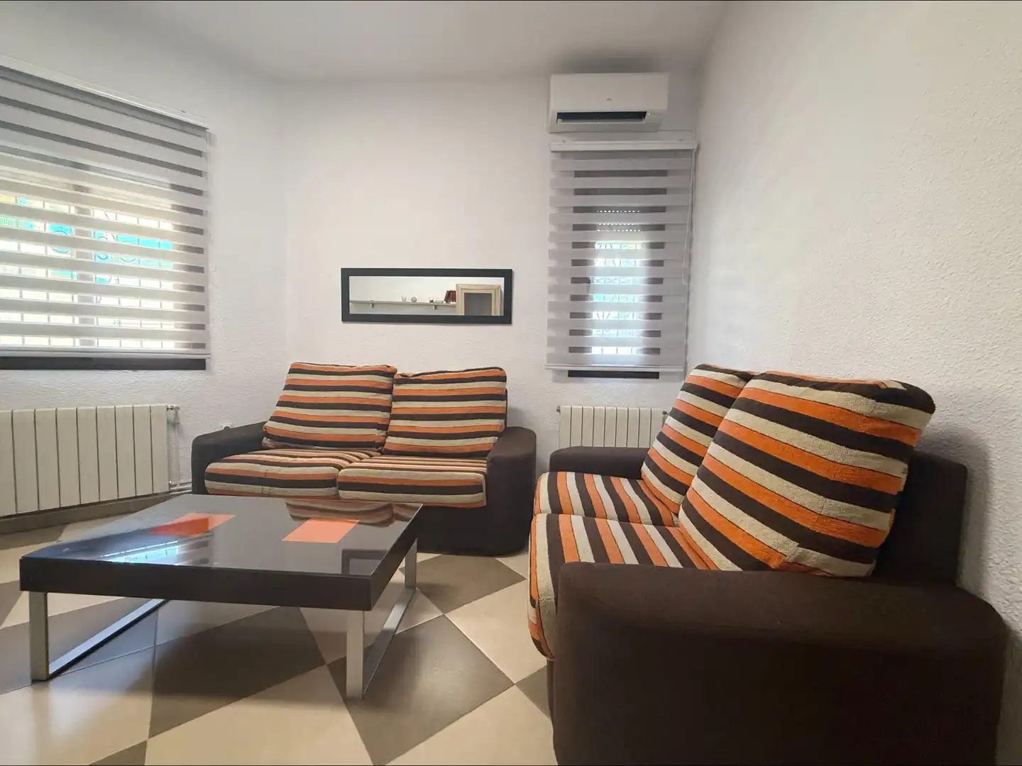 Sala de estar de Piso de alquiler en Granada con Aire acondicionado, Calefacción y Amueblado