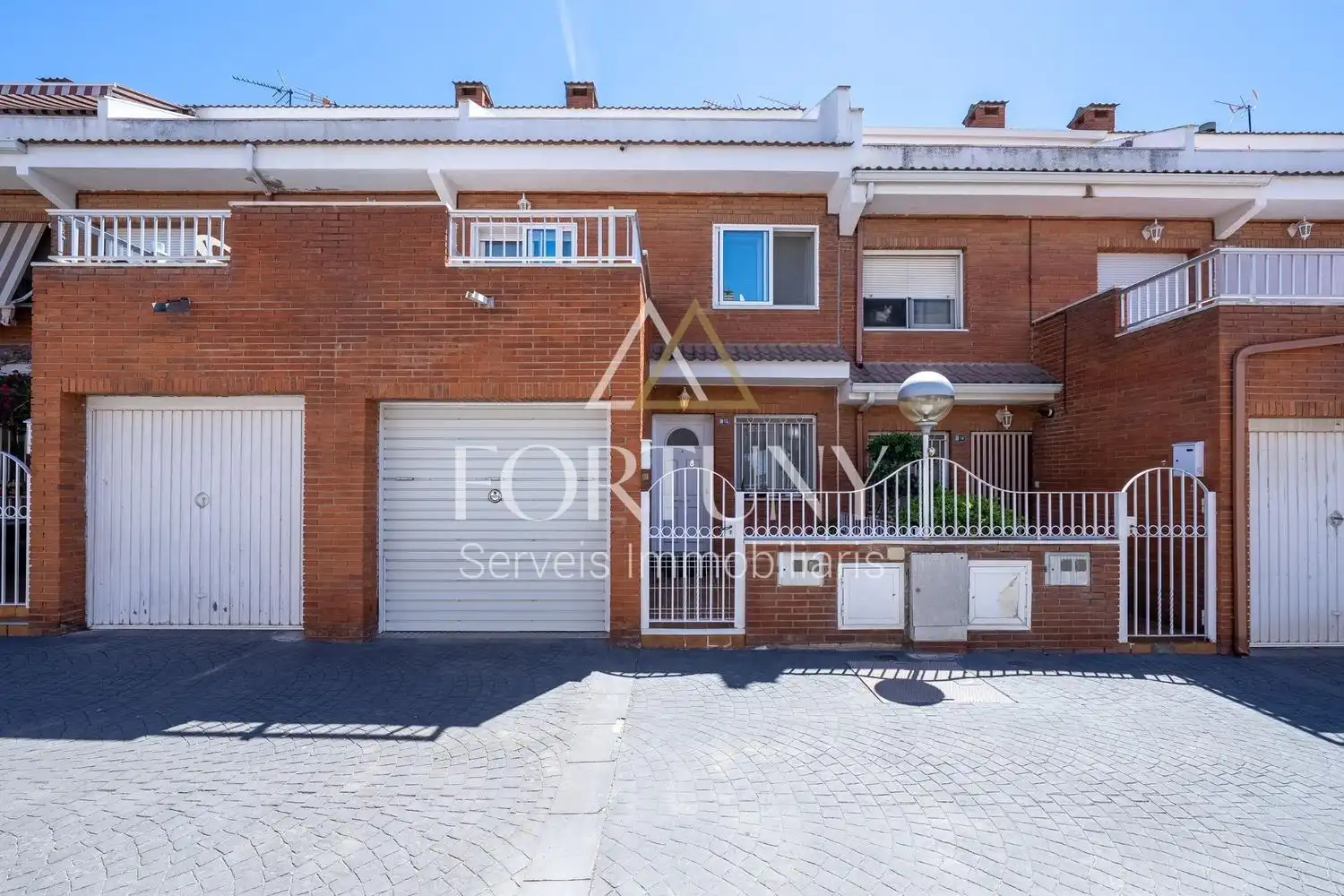 House for sale in Passatge de Formigosa